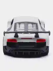 Белый металлическая коллекционная машинка Audi R8