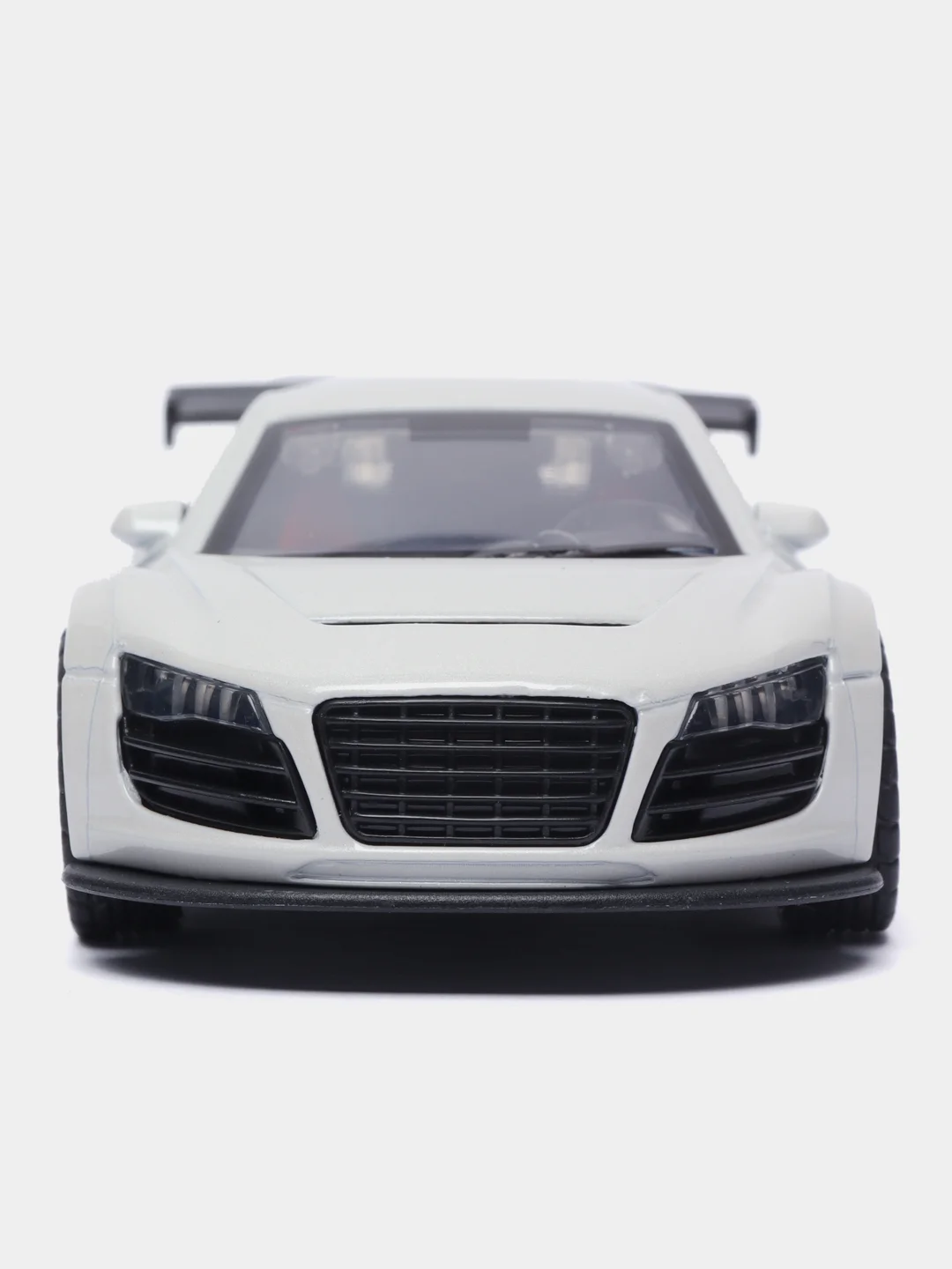 Белый металлическая коллекционная машинка Audi R8