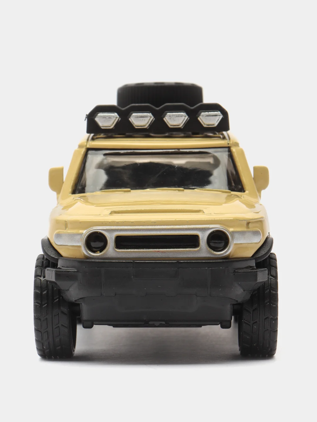 Бежевый металлическая коллекционная машинка Toyota FJ Cruiser