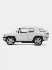 Белый металлическая коллекционная машинка Toyota FJ Cruiser