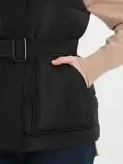 Жилет женский, с капюшоном