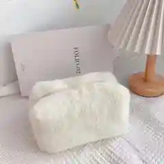 Косметитчка плюшевая