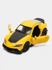 Желтый металлическая коллекционная машинка Toyota Supra
