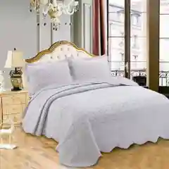 Молочный покрывало-евро-230/250+2 наволочки(50/70) Ткань-верх(велюр) Низ-хлопок-100%
