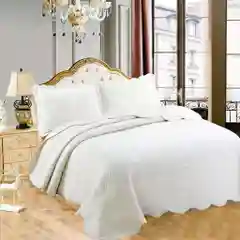 Молочный покрывало-евро-230/250+2 наволочки(50/70) Ткань-верх(велюр) Низ-хлопок-100%