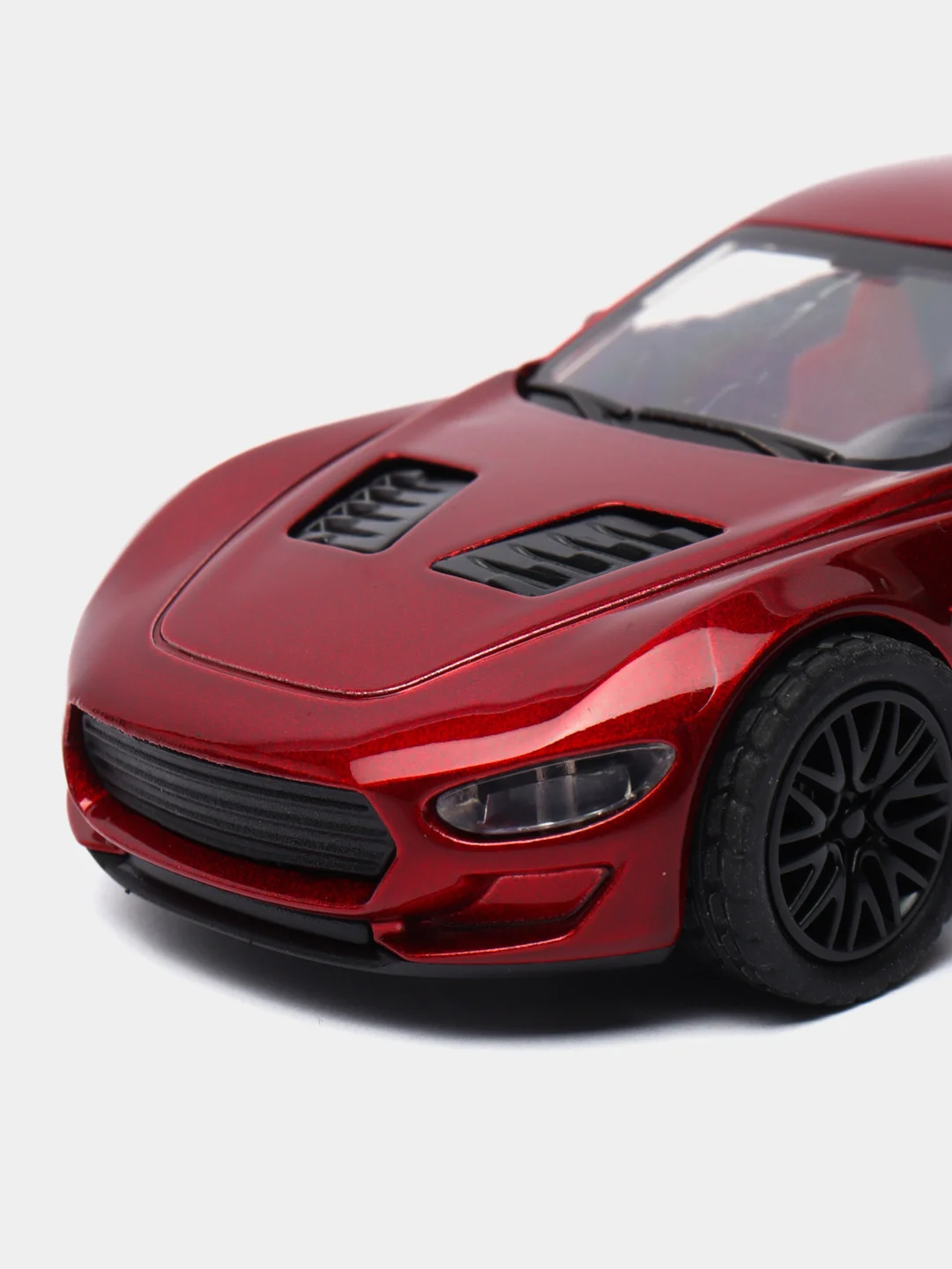 Красный металлическая коллекционная машинка Maserati