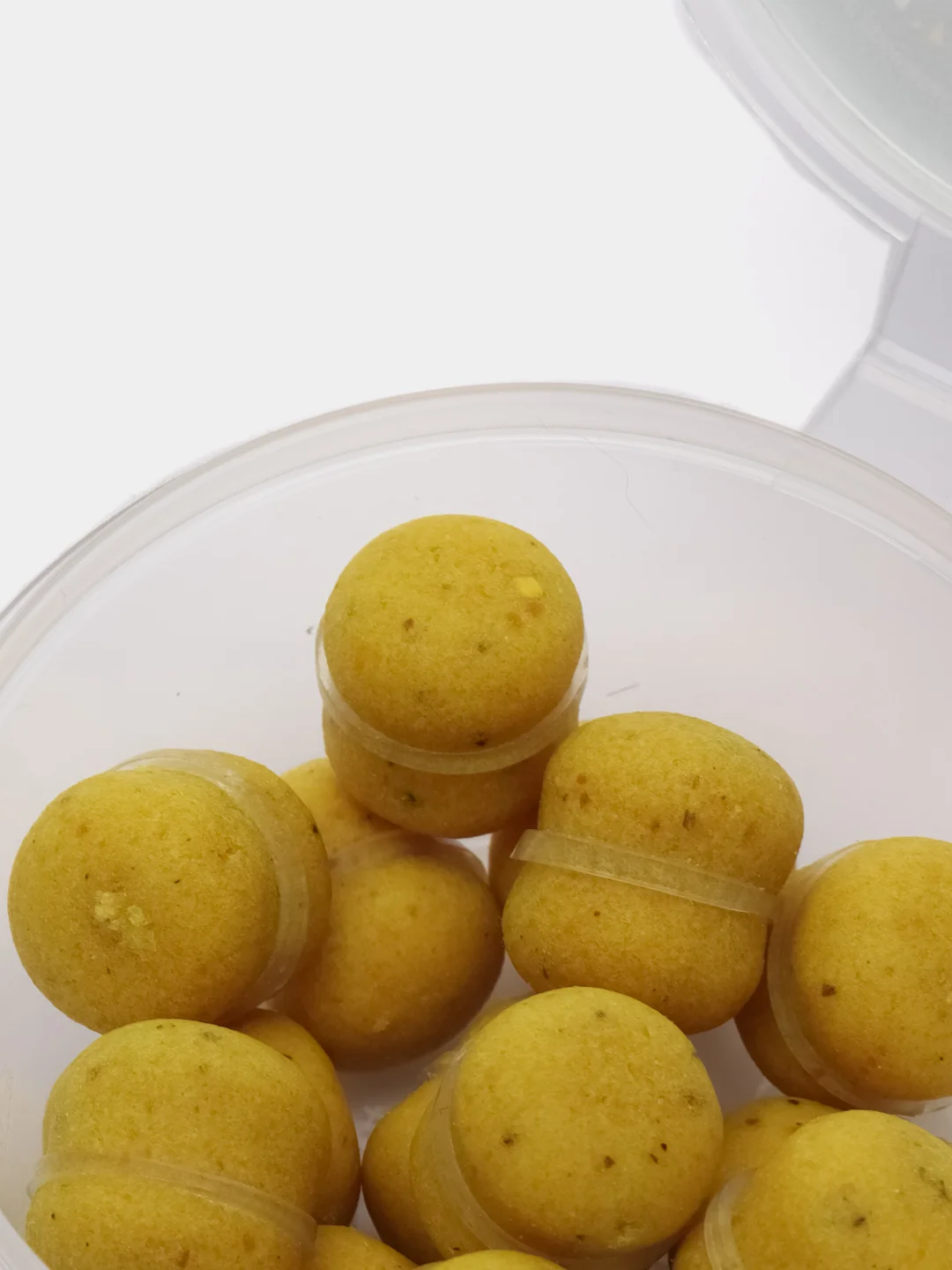 Мини бойлы плавающие на резинке LION BAITS Мед 12х14мм 15шт