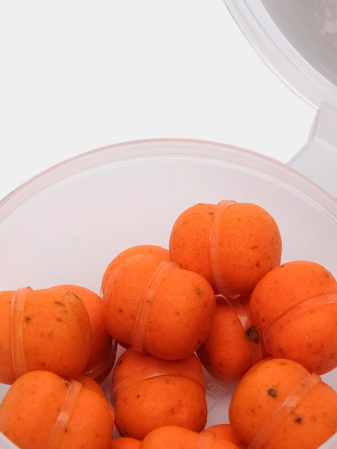 Мини бойлы плавающие на резинке LION BAITS Королевская слива 12х14мм 15шт