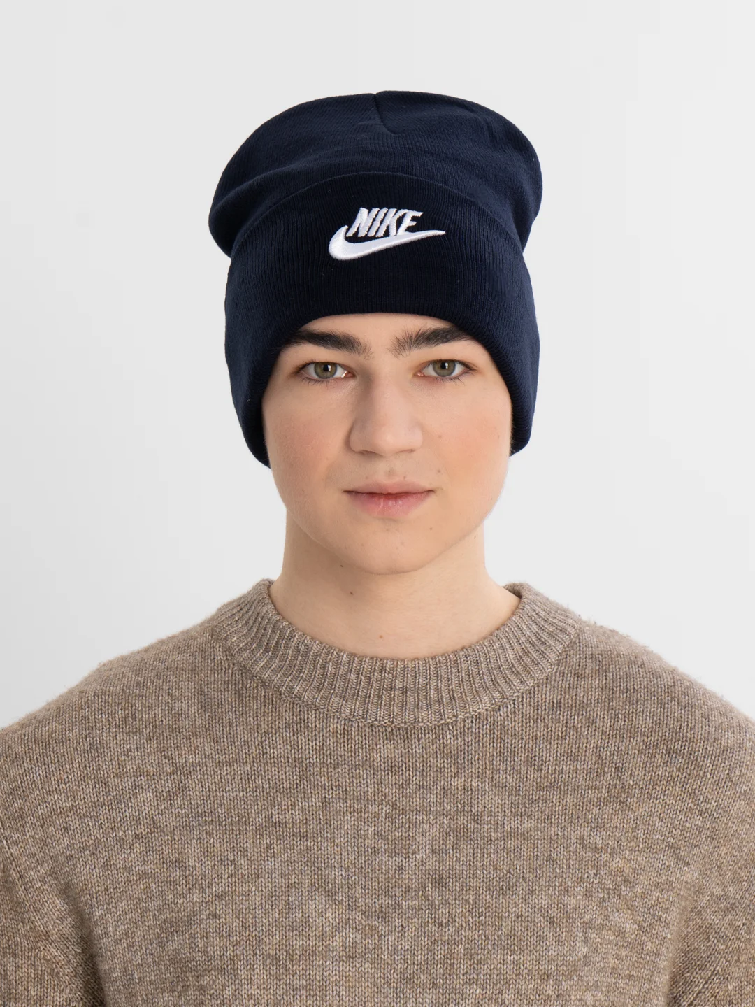 Синий шапка мужская двухслойная трикотажная с нашивкой Найк (Nike)