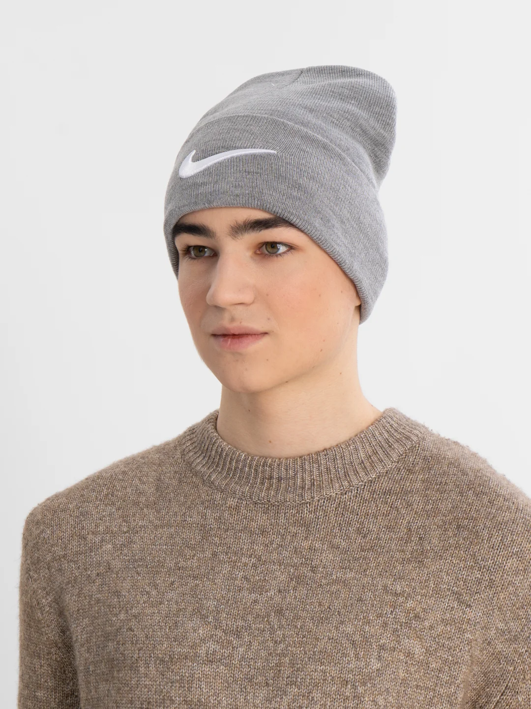 Серый металлик шапка мужская двухслойная трикотажная с нашивкой Найк (Nike)