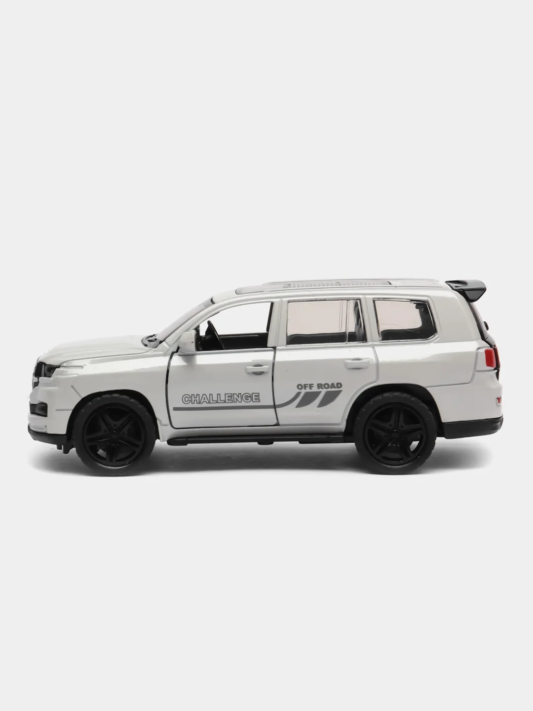 Белый металлическая коллекционная машинка Toyota Land Cruiser 300