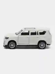 Белый металлическая коллекционная машинка Lexus Lx600