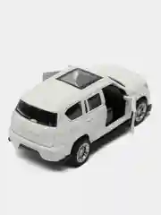 Белый металлическая коллекционная машинка Lexus Lx600