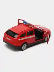 Красный металлическая коллекционная машинка LADA Vesta Cross