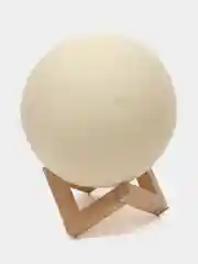 Белый ночник в форме луны