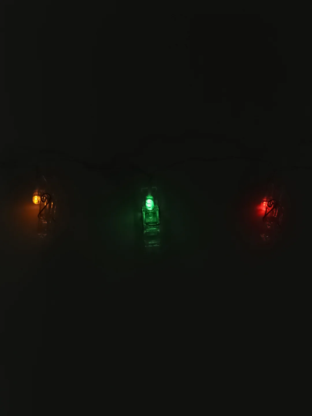 Белый электрогирлянда интерьерная для фотографий  "Прищепки"  3 м, 20 LED