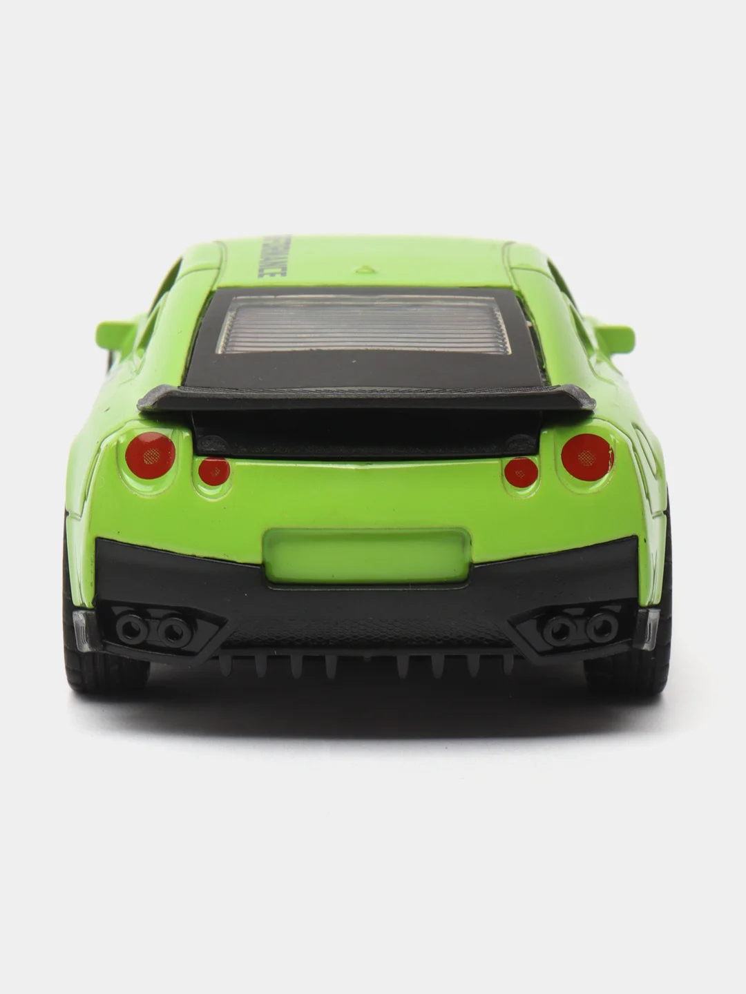 Зеленый металлическая коллекционная машинка Nissan GT-R