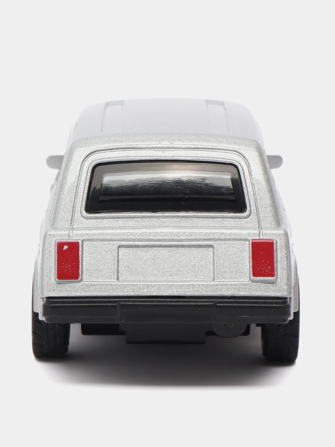 Серебряный металлическая коллекционная машинка LADA (ВАЗ) 2104