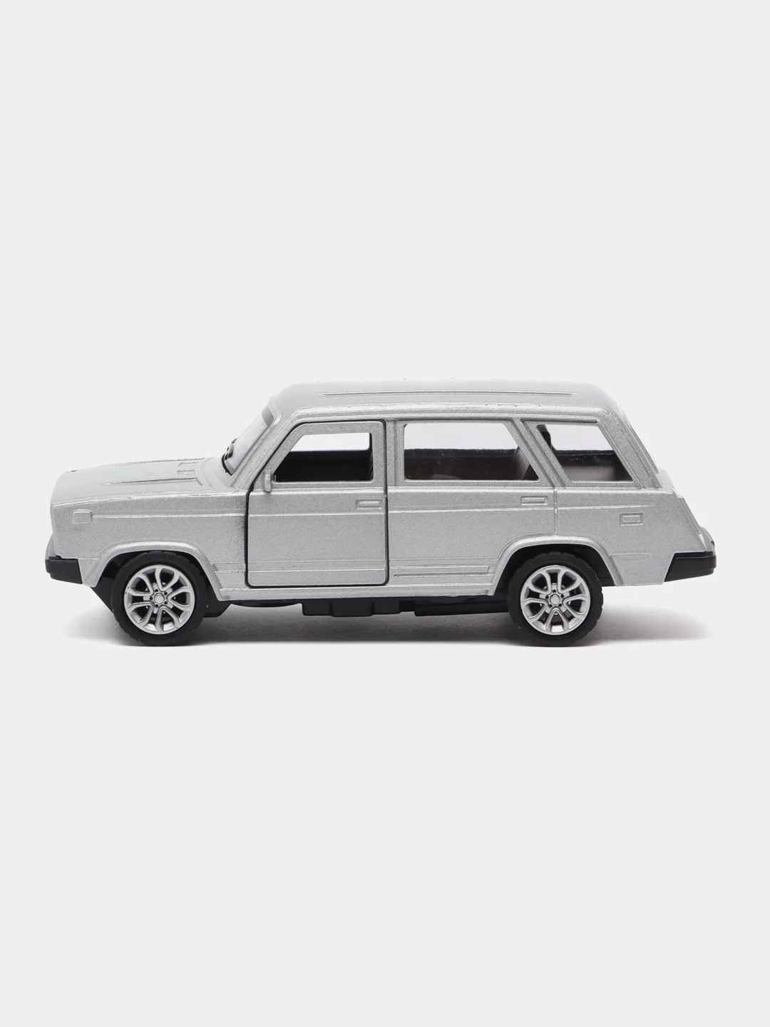 Серебряный металлическая коллекционная машинка LADA (ВАЗ) 2104