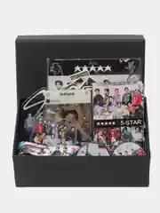 Желтый подарочный набор K-pop карточек Stray Kids (Стрей Кидс) и Black Pink (Блэк Пинк), 8 марта