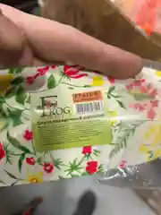 Разноцветный совок  посадочный широкий, цветная пластиковая ручка