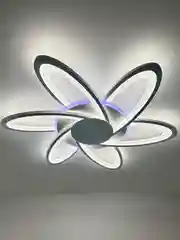Белый люстра светодиодная потолочная с пультом управления, 152W, до 18 кв. м