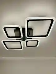 Черный люстра светодиодная потолочная с пультом управления, 84W, до 12 кв.м