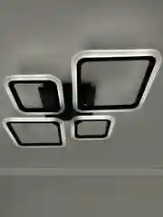 Черный люстра светодиодная потолочная с пультом управления, 84W, до 12 кв.м