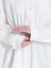 Белый платье на резинке, оверсайз