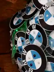 Светящийся букет из значков BMW