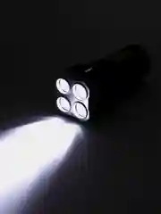 LED Фонарик ручной светодиодный аккумуляторный