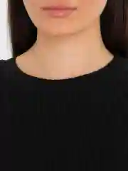 Черный лонгслив с перьями