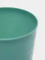 Зеленый стакан пластиковый, многоразовый