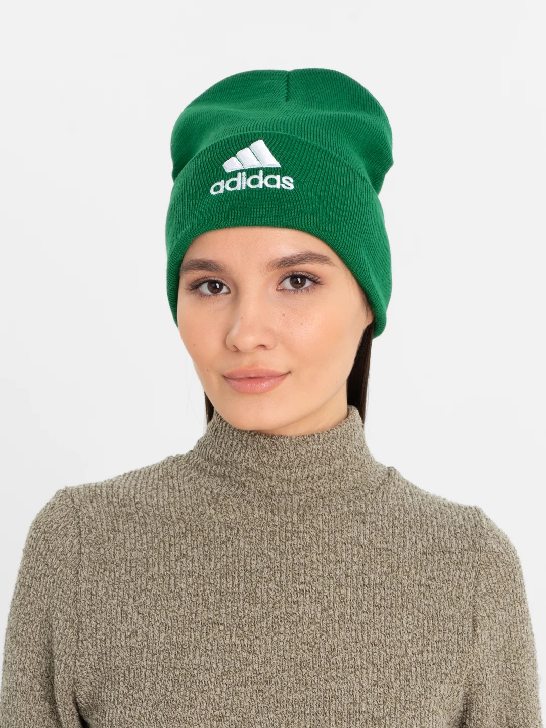 Зеленый шапка женская двухслойная трикотажная с нашивкой Адидас (Adidas)