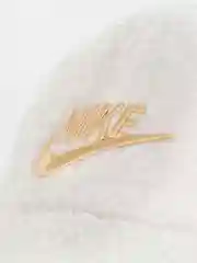 Белый утепленная кепка - бейсболка с нашивкой Найк (Nike)