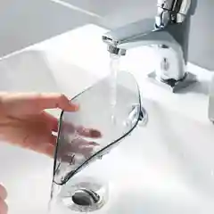 Мыльница "Лепесток" со сливом воды