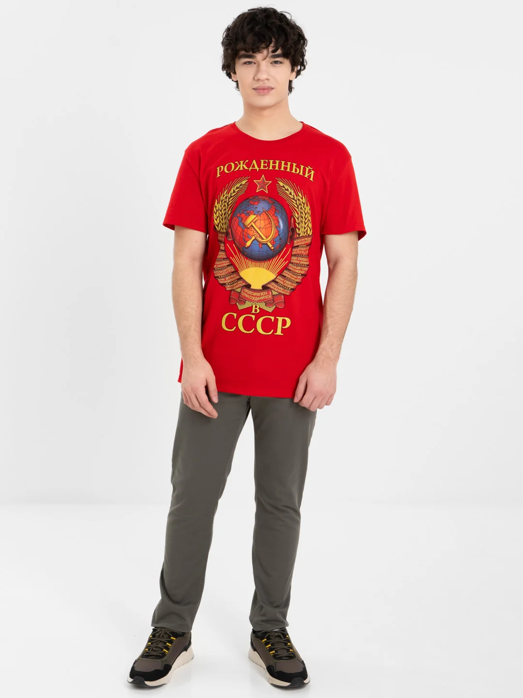 Алый футболка Россия