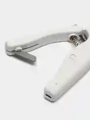 Белый когтерез-секатор с LED-подсветкой для собак и кошек TENBERG Slice Pro