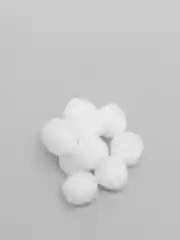 Белый помпоны для творчества