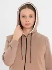 Бежевый костюм женский ТРОЙКА спортивный