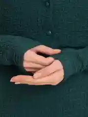 Зеленый женский костюм