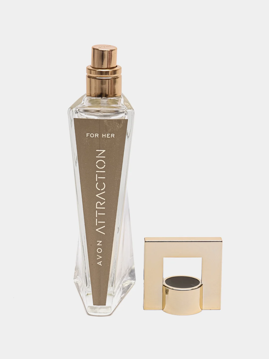 Парфюмерный набор Attraction Avon для нее