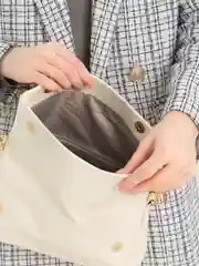 Бежевый сумка женская, клатч через плечо