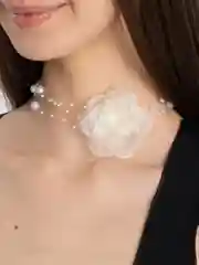 Белый чокер цветок, на шею, из жемчуга, "Роза"