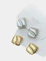Серьги геометрической формы / квадртаные серьги / серьги-гвоздики / серьги-пусеты