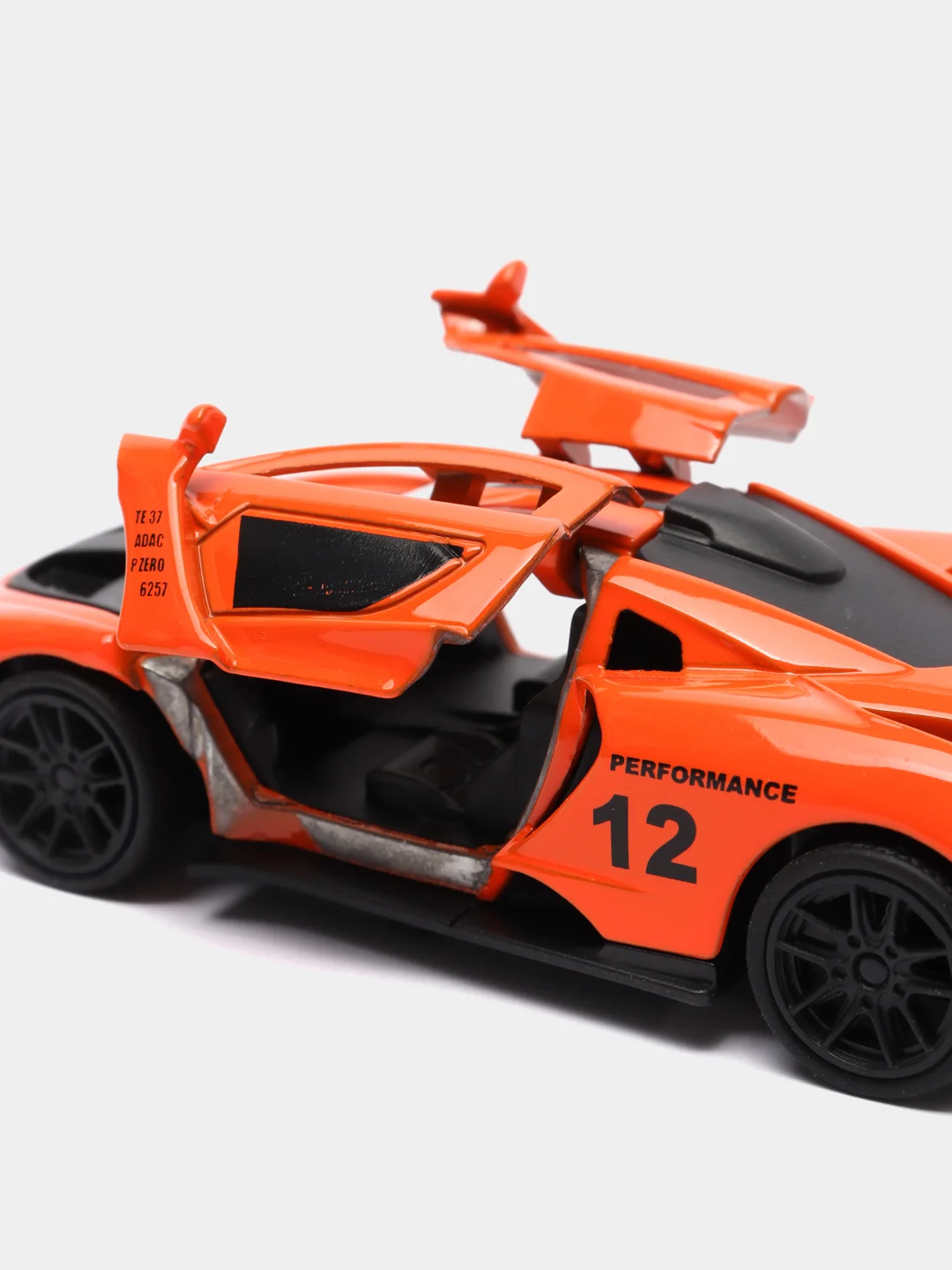 Оранжевый металлическая коллекционная машинка McLaren Senna