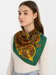 Лесной зеленый платок женский