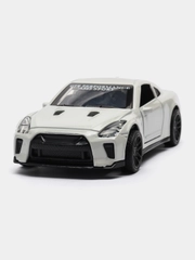 Металлическая коллекционная машинка Nissan GT-R