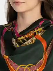 Черный платок шелковый