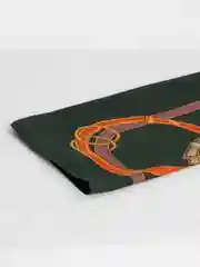 Черный платок шелковый